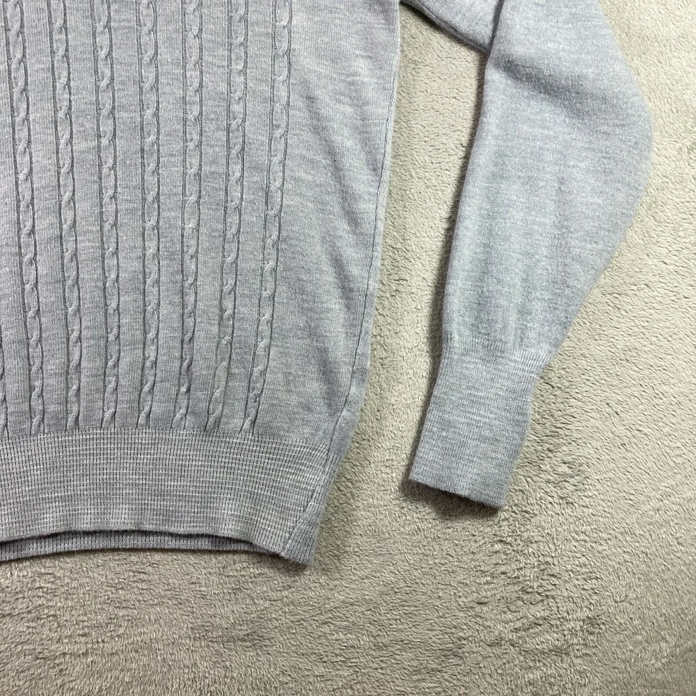 Vtg Isley Sweater Adult Medium Gray Embroidered Duck V Neck Flying Scotsman USA - Picture 6 of 15